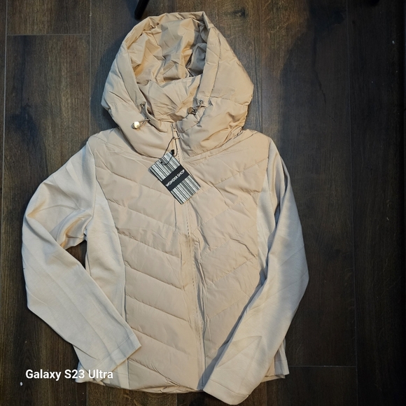 NWT Extra light black Puffer Jacket - Picture 6 of 16